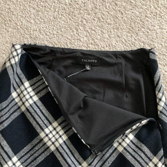 Women’s Talbots Plaid Wool Skirt - Picture 3 of 3